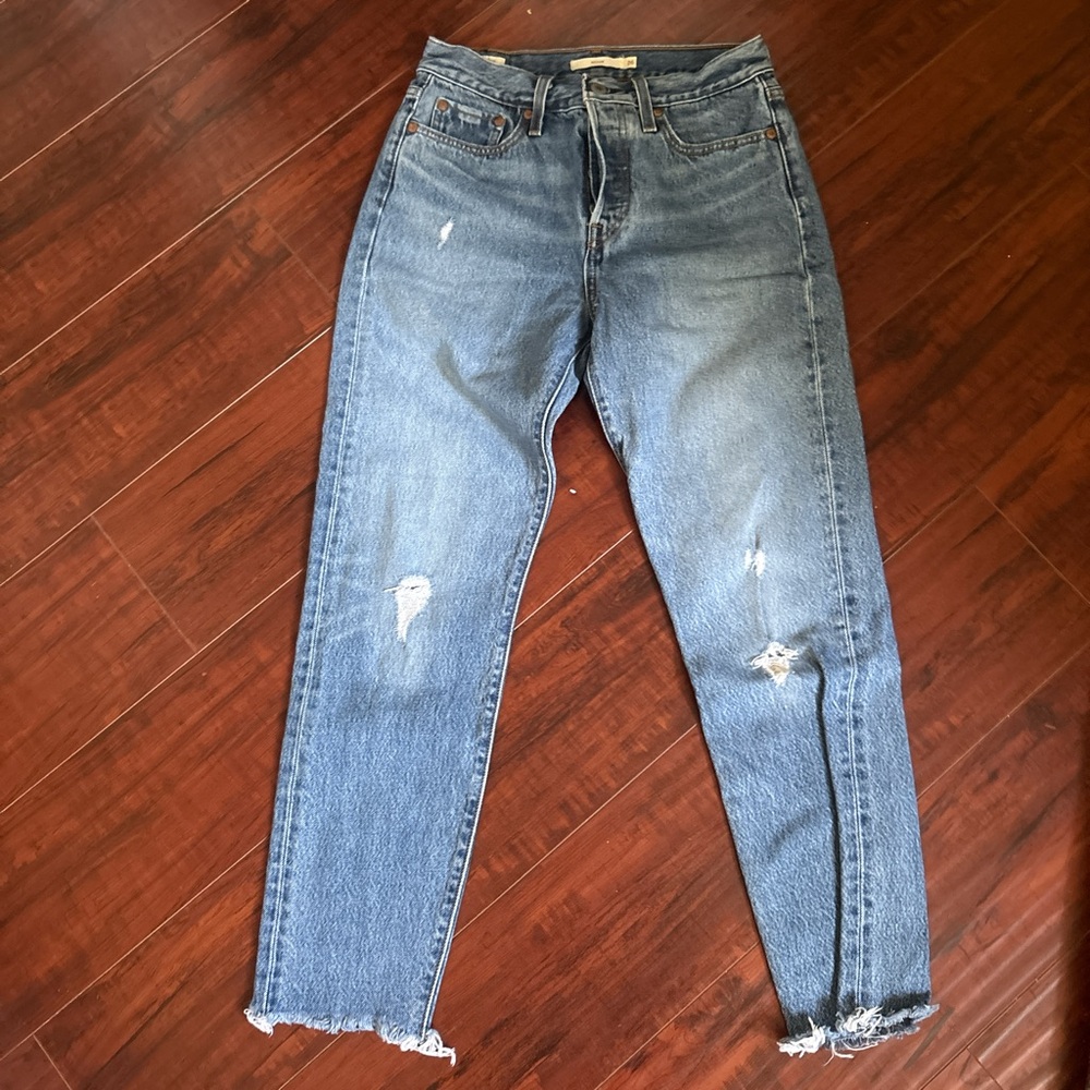 Wedgie Levi’s jeans